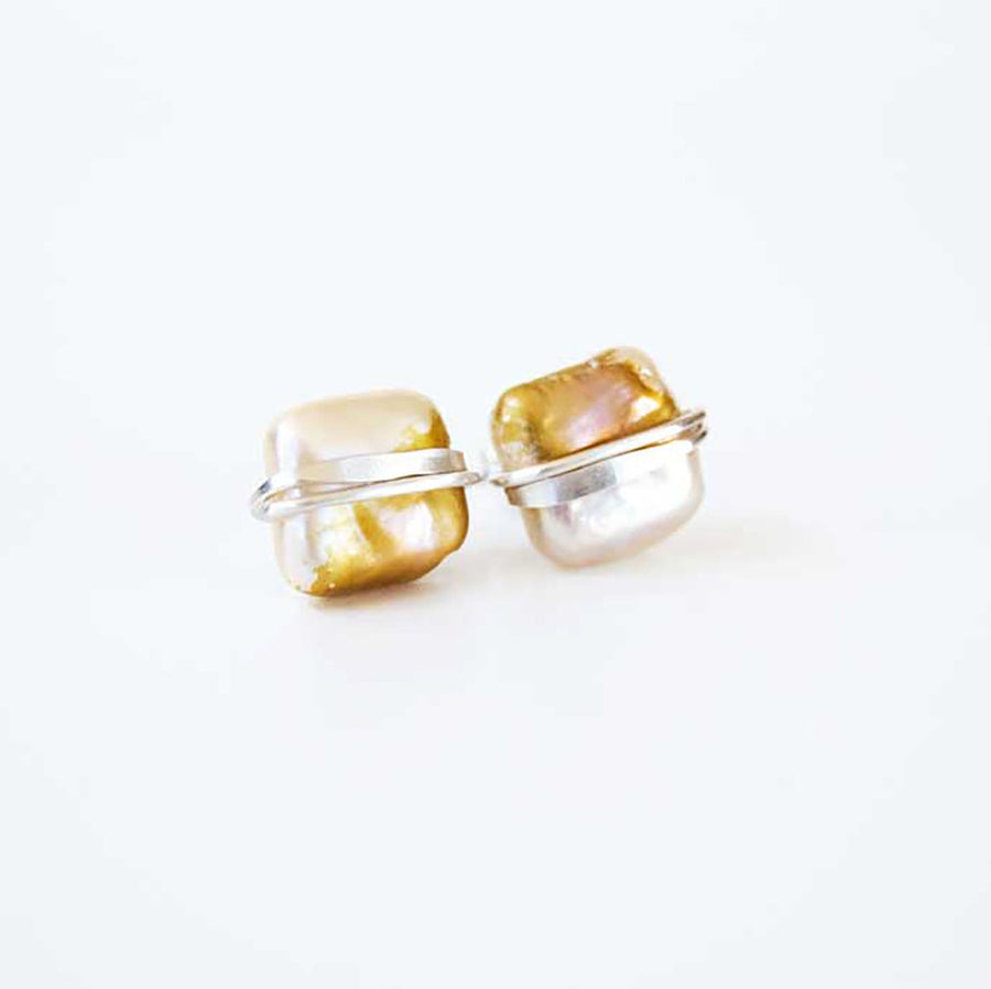 Pearl Ribbon Studs II  Square with Silver